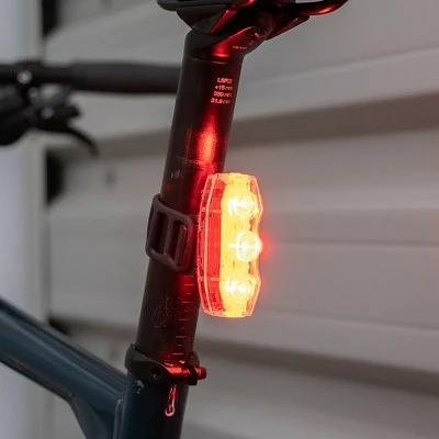 CatEye ViZ300 Wireless Rechargeable Rear Safety Light 6 CatEye ViZ300 Wireless Rechargeable Rear Safety Light - Image 4