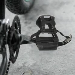 Unique Bargains Road Bicycle 9/16" Spindle Platform with Toe Clips Fixed Foot Strap Bike Pedals Black 6.77"x4.49"x3.94" 1 Pair