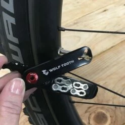 Wolf Tooth Master Link Combo Pliers with Orange Bolt 11 Wolf Tooth Master Link Combo Pliers with Orange Bolt -US Bikes & Cycling Sales 2023 unnamed file 5925